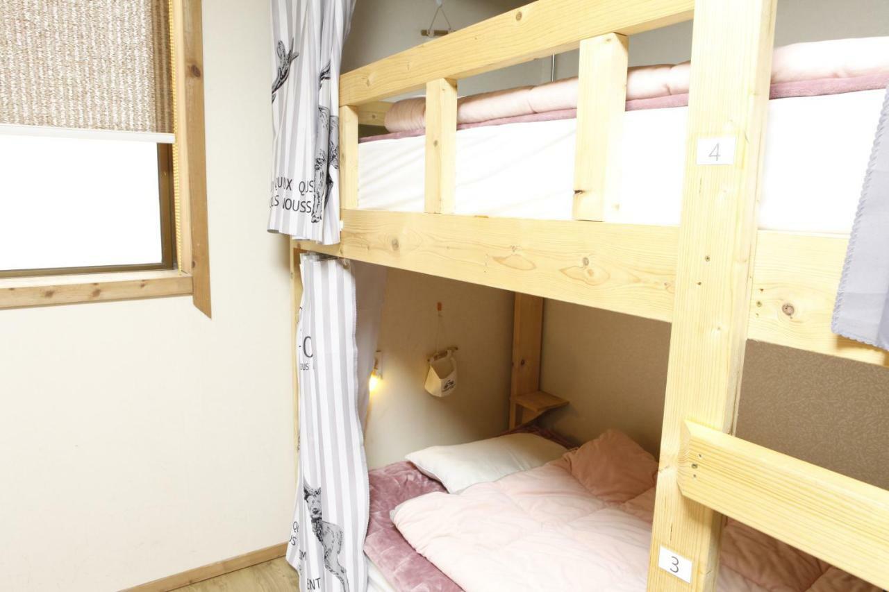 Baozen Guesthouse Jeju Exteriör bild